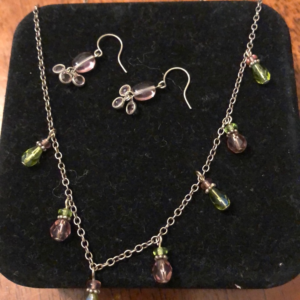 Earring and necklace set